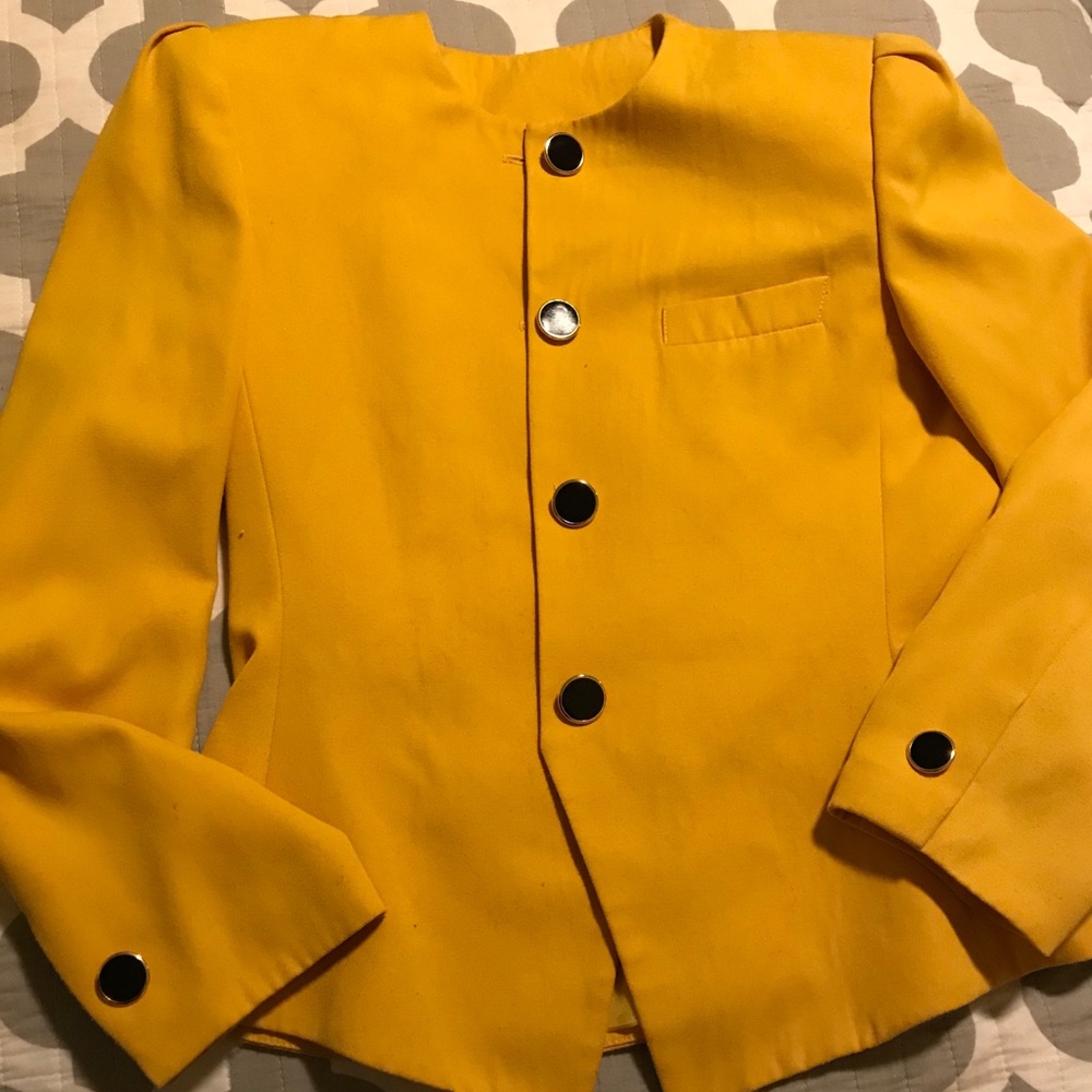 VTG yellow fall/winter 2018 blazer